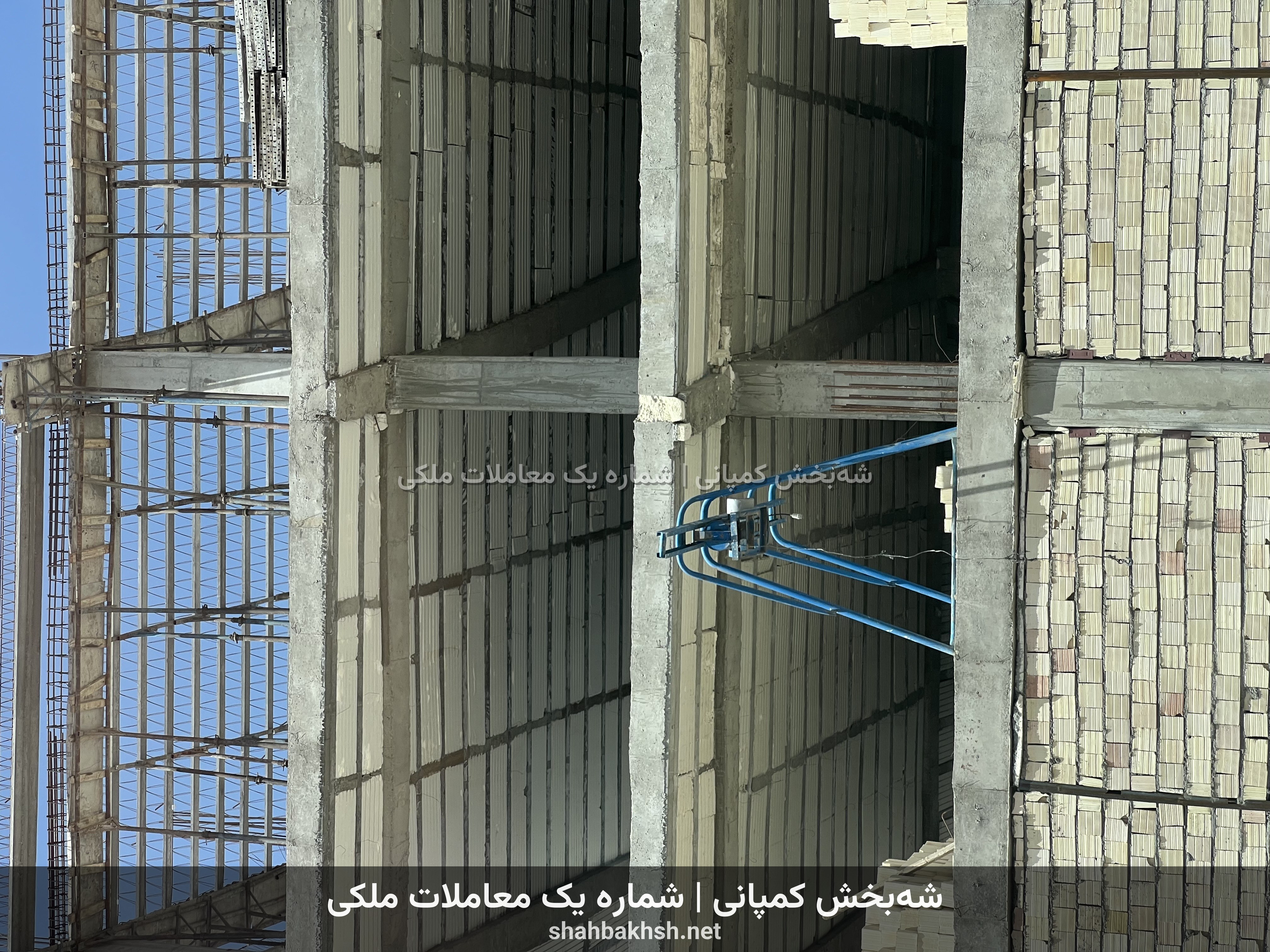 آپارتمان ۱۱۰ متری/ طبقه سوم/ رو به نما -- تصویر 1